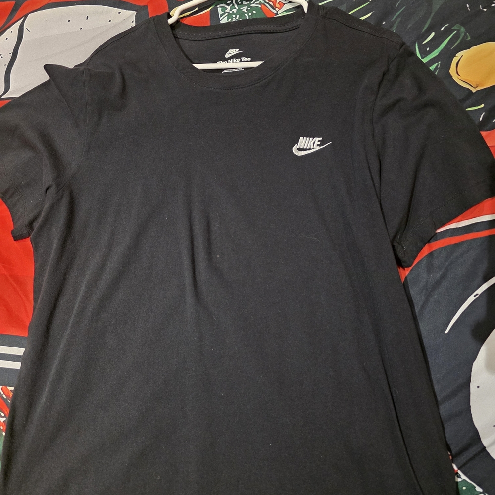 Nike Men's Classic Black Tee